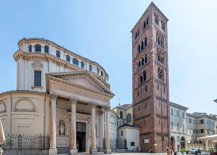 La Tana Di Lisa * Turín